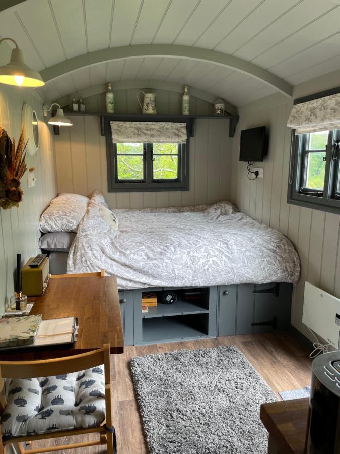 Greatwood Shepherds Hut Battle Exterior photo