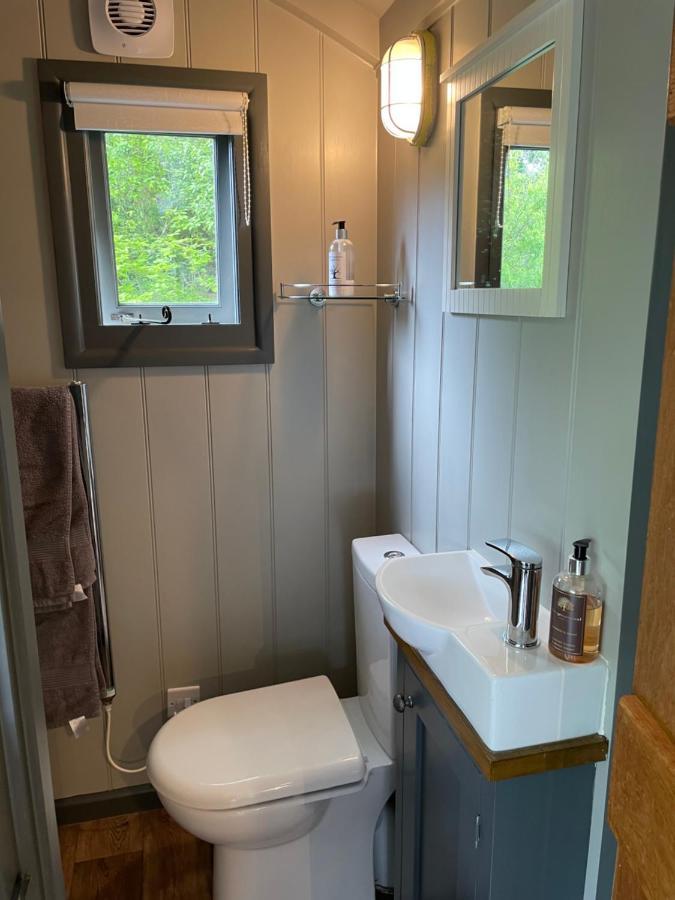 Greatwood Shepherds Hut Battle Exterior photo